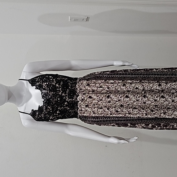 Dainty Hooligan  Maxi Boho Dress Black Floral Colorblock Cutout Open back Size S - Picture 2 of 11